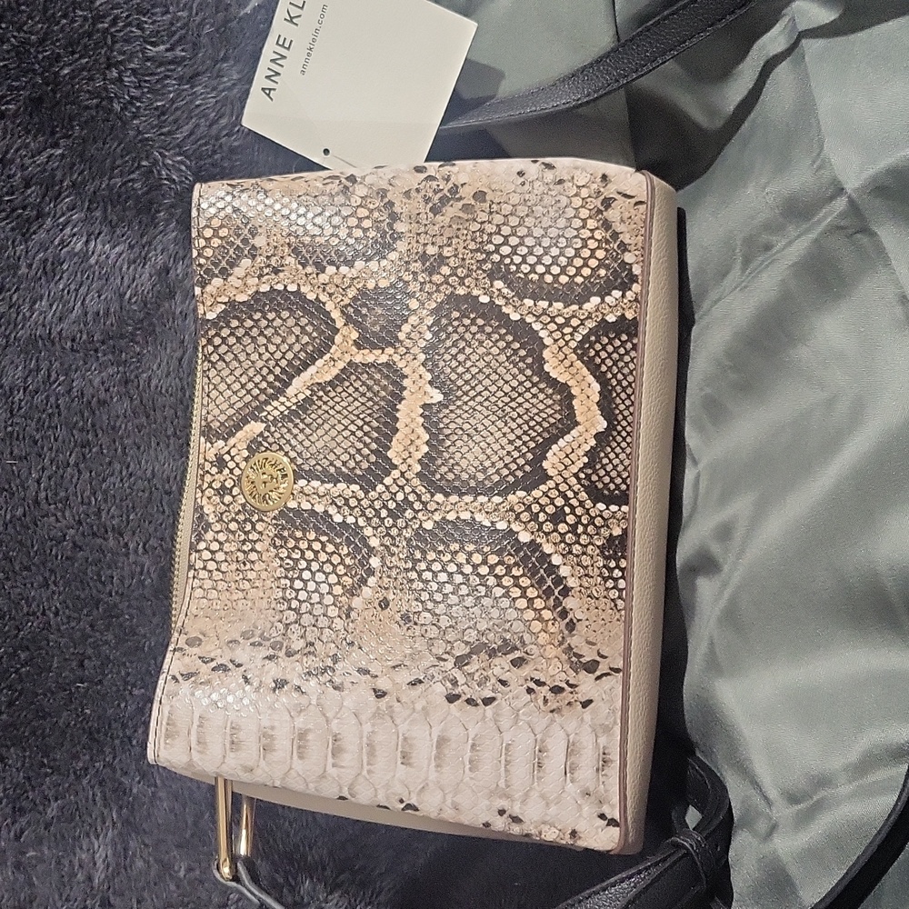 NWT Anne Klein Snake Print shoulder/crossbody bag
